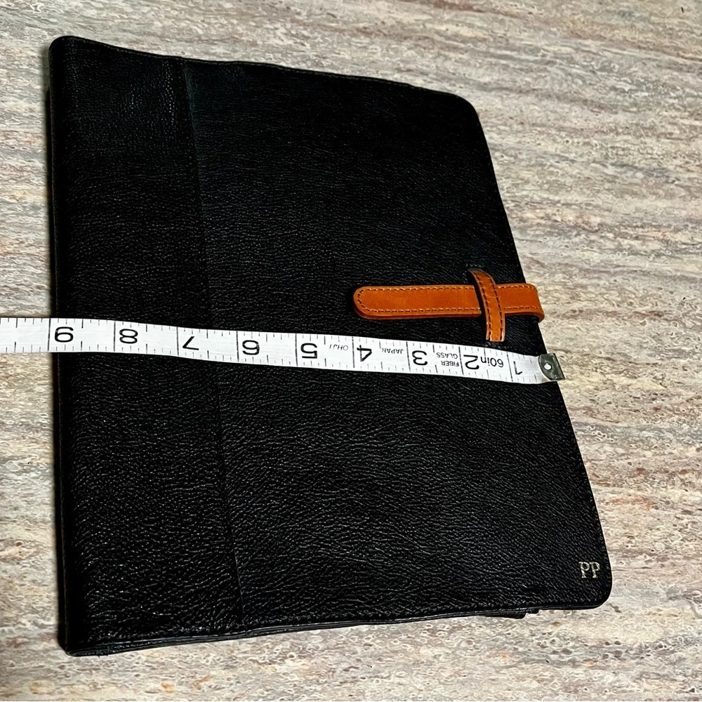 Mark & Graham pebble grain leather sleeve with many compartments